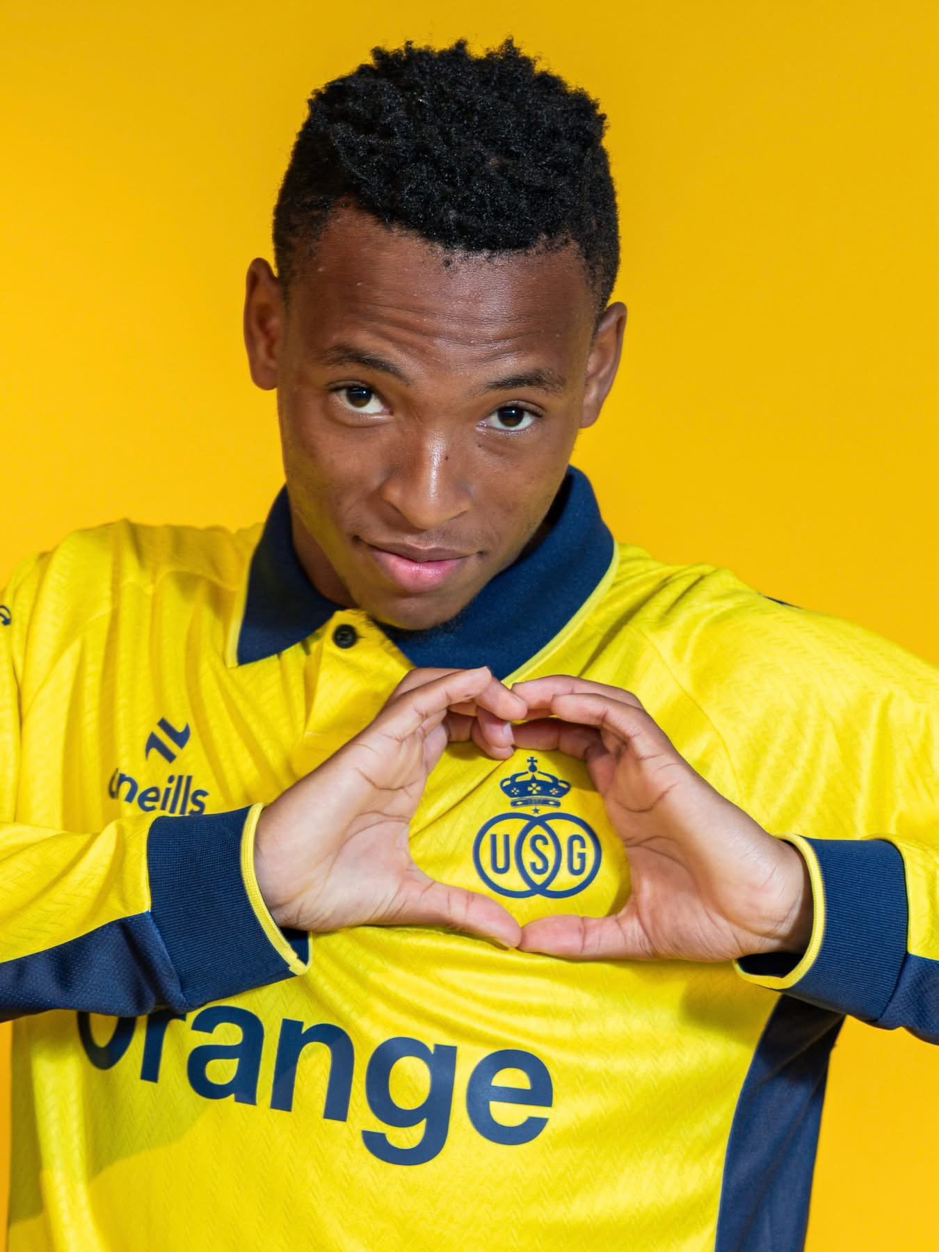 Relebohile Mofokeng completes four-year deal with RUSG from Orlando Pirates